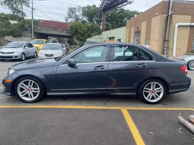 2013 Mercedes-Benz C-Class 300 Luxury