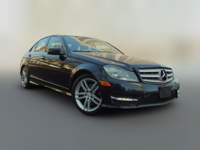 2013 Mercedes-Benz C-Class 300 Luxury