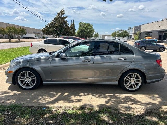 2013 Mercedes-Benz C-Class 300 Luxury