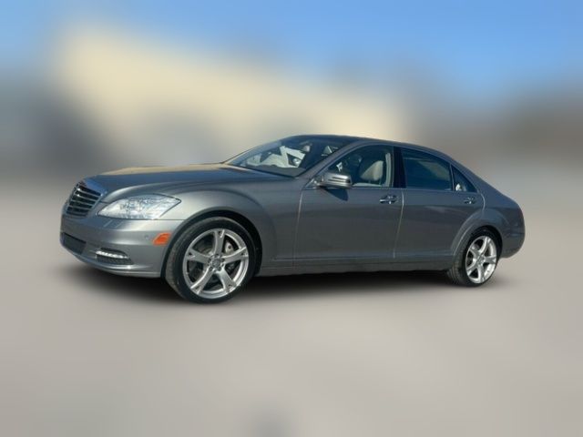 2013 Mercedes-Benz S-Class 550