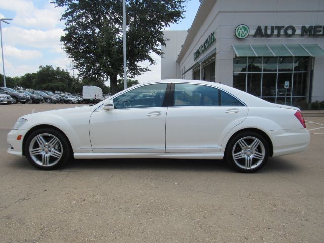 2013 Mercedes-Benz S-Class 550