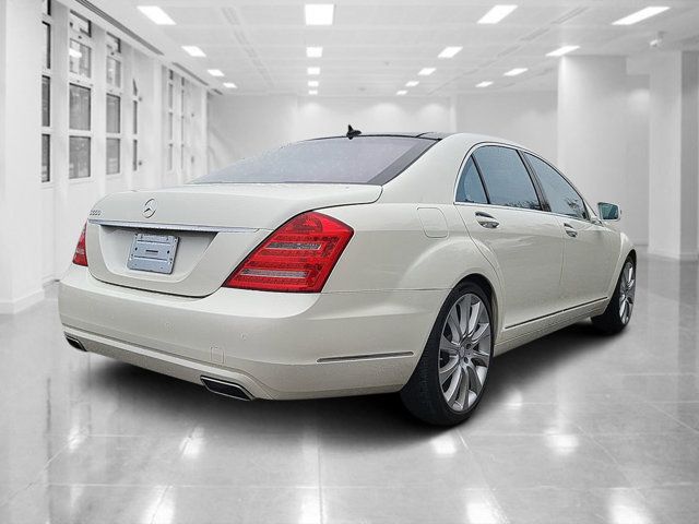 2013 Mercedes-Benz S-Class 550