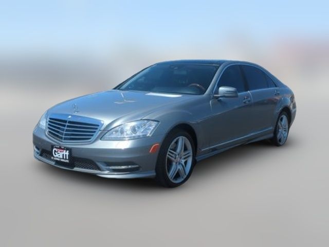 2013 Mercedes-Benz S-Class 550