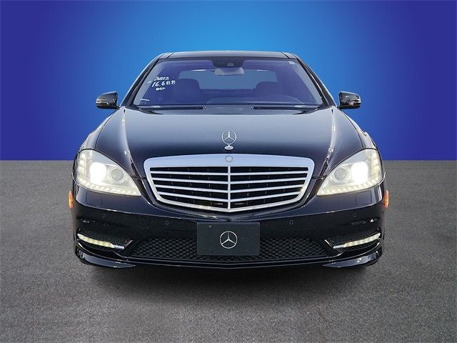 2013 Mercedes-Benz S-Class 550