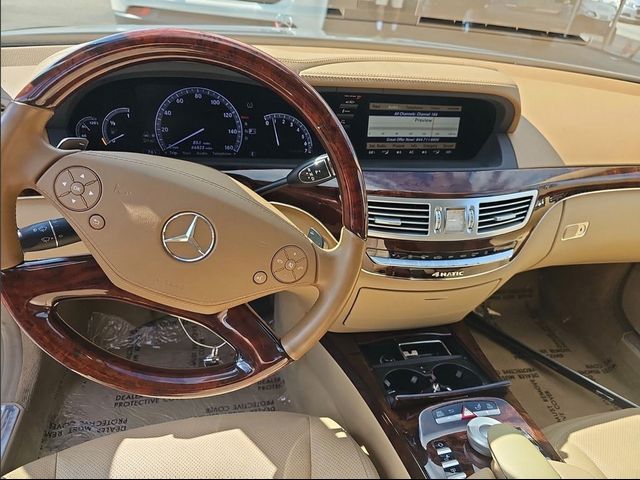 2013 Mercedes-Benz S-Class 550