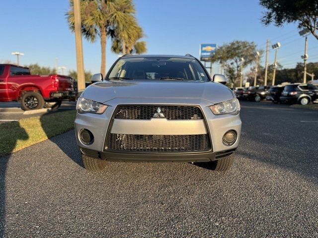 2013 Mitsubishi Outlander ES