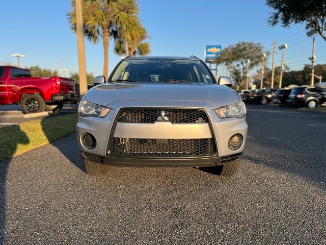 2013 Mitsubishi Outlander ES