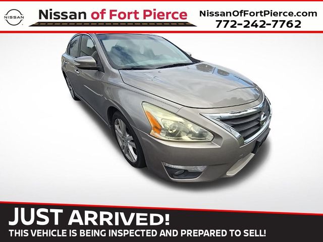 2013 Nissan Altima 3.5 SV