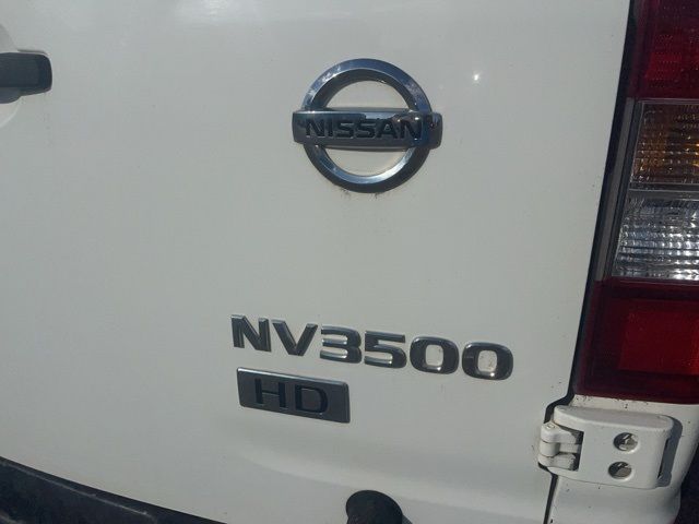 2013 Nissan NV SV