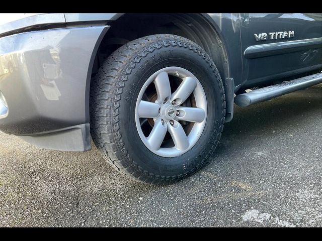 2013 Nissan Titan SV