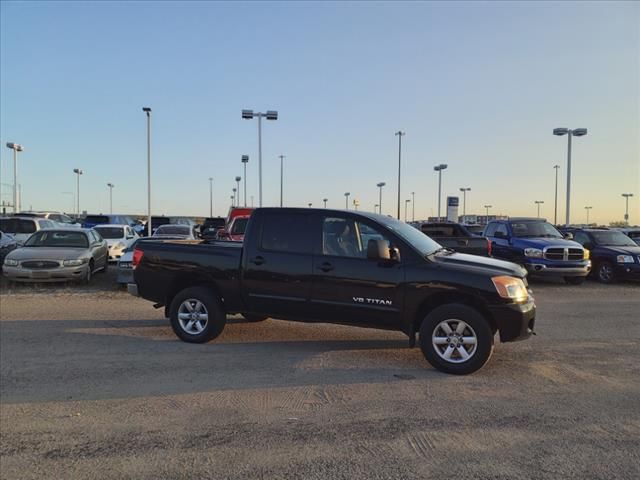 2013 Nissan Titan SV