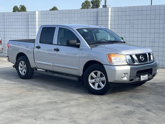 2013 Nissan Titan SV