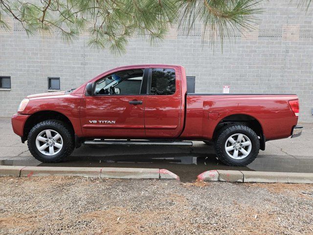 2013 Nissan Titan SV