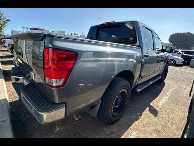 2013 Nissan Titan SV