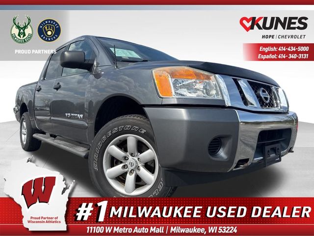 2013 Nissan Titan SV