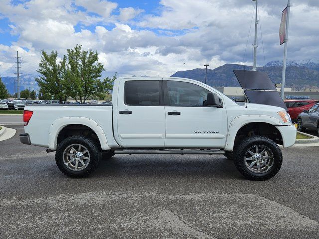 2013 Nissan Titan SV