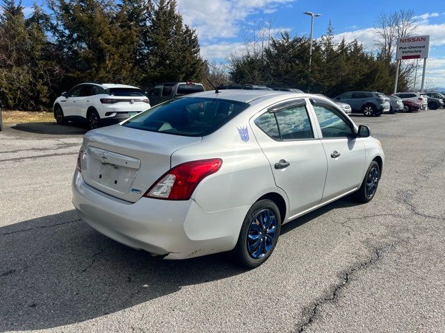 2013 Nissan Versa S