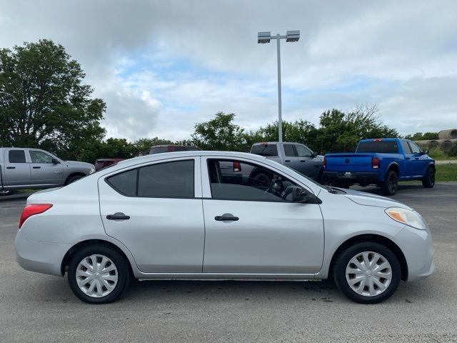 2013 Nissan Versa S