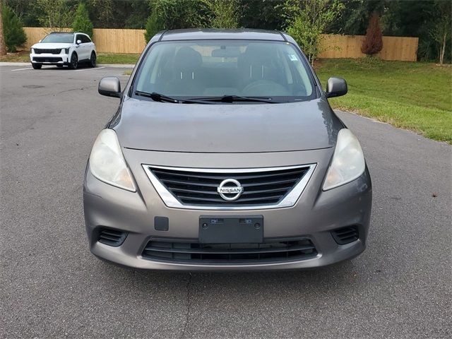 2013 Nissan Versa SV