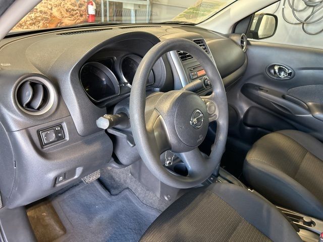 2013 Nissan Versa SV