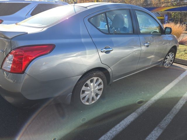 2013 Nissan Versa SV