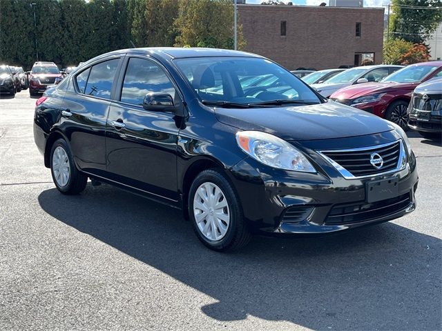 2013 Nissan Versa SV