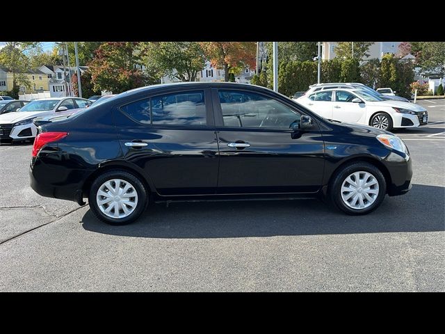 2013 Nissan Versa SV