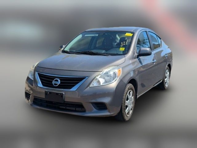 2013 Nissan Versa SV