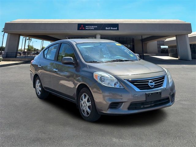 2013 Nissan Versa SV