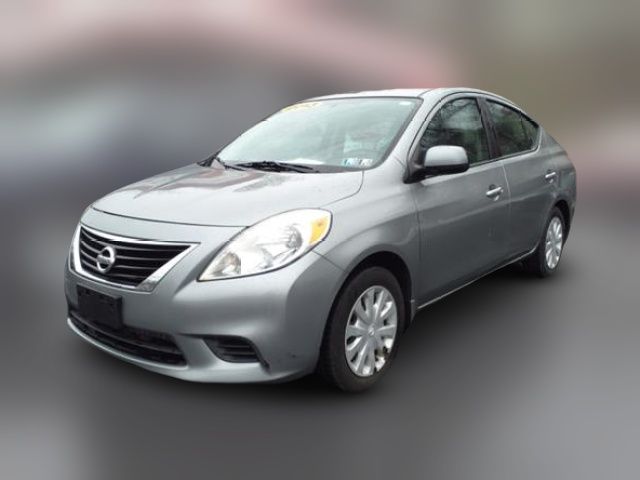 2013 Nissan Versa SV