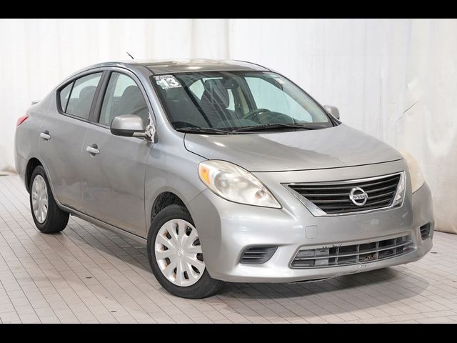 2013 Nissan Versa SV