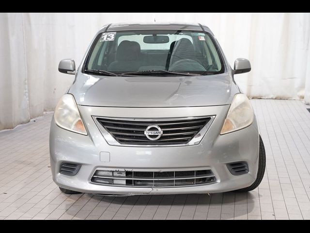 2013 Nissan Versa SV