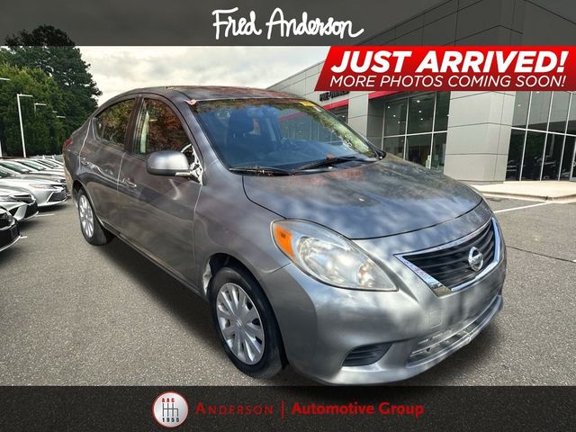 2013 Nissan Versa SV