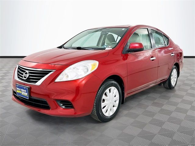 2013 Nissan Versa SV