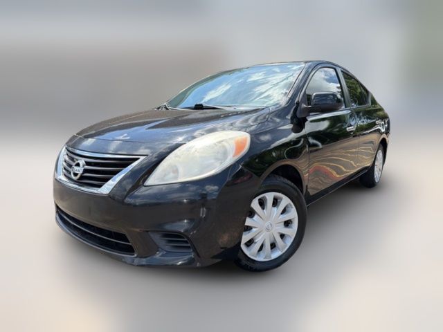 2013 Nissan Versa SV