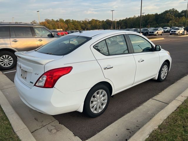 2013 Nissan Versa SV