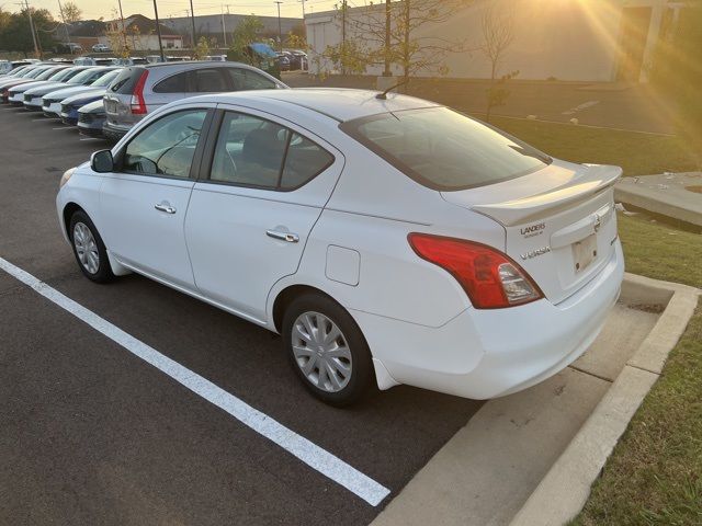 2013 Nissan Versa SV