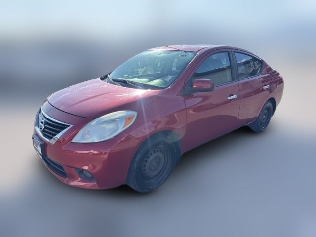 2013 Nissan Versa SV