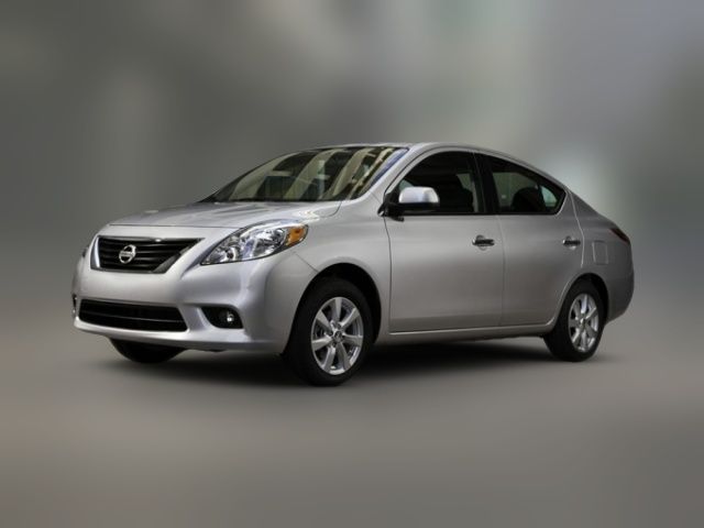 2013 Nissan Versa SV