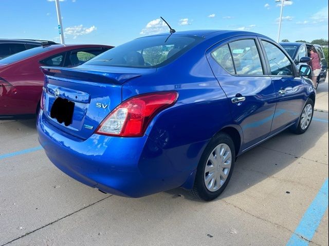 2013 Nissan Versa SV