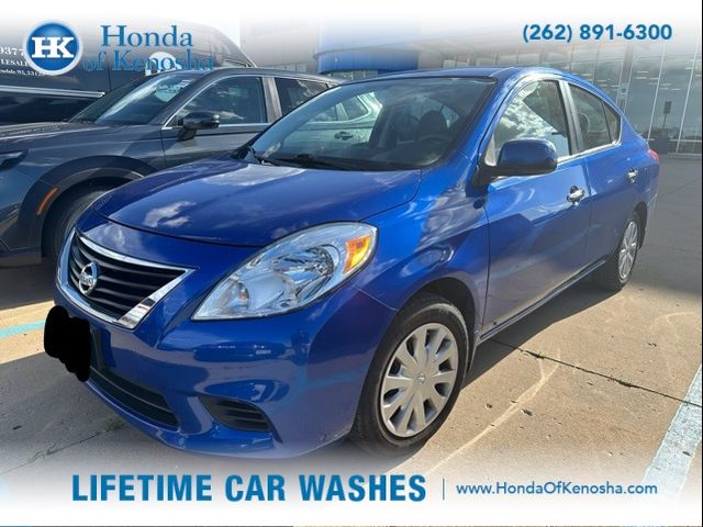 2013 Nissan Versa SV