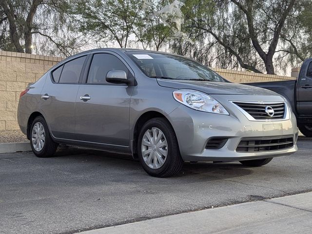 2013 Nissan Versa SV