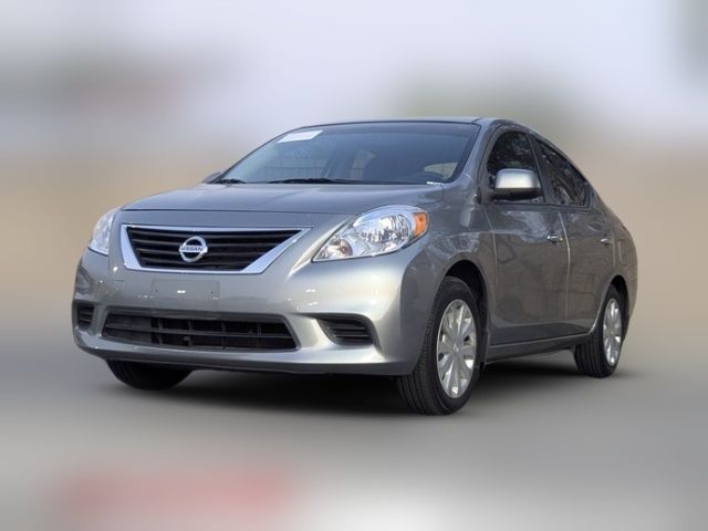 2013 Nissan Versa SV