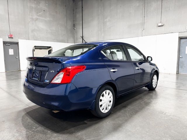 2013 Nissan Versa SV