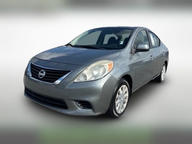 2013 Nissan Versa SV