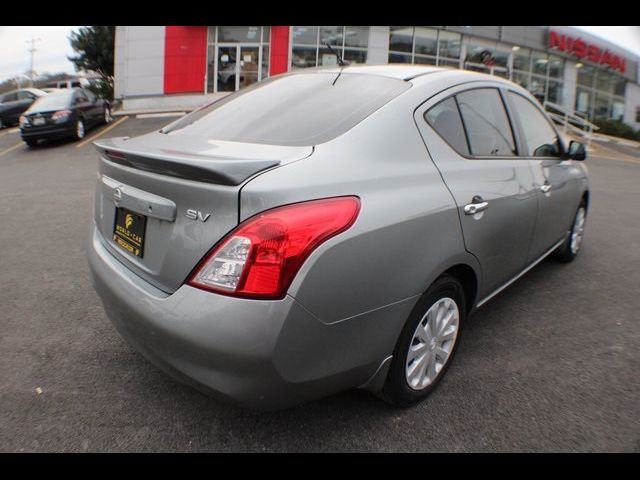 2013 Nissan Versa SV