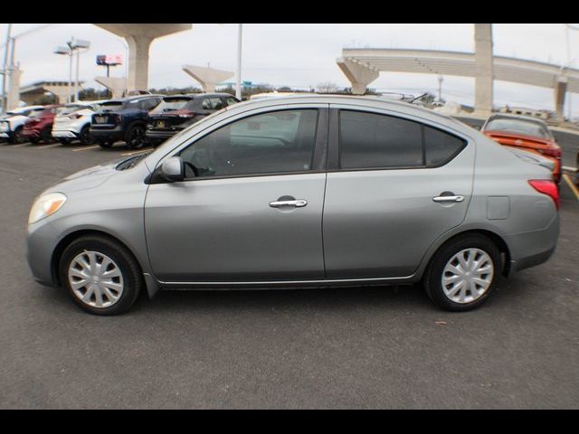 2013 Nissan Versa SV