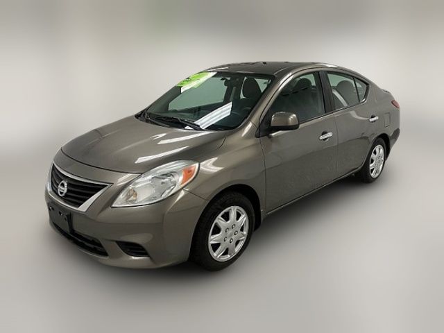 2013 Nissan Versa SV