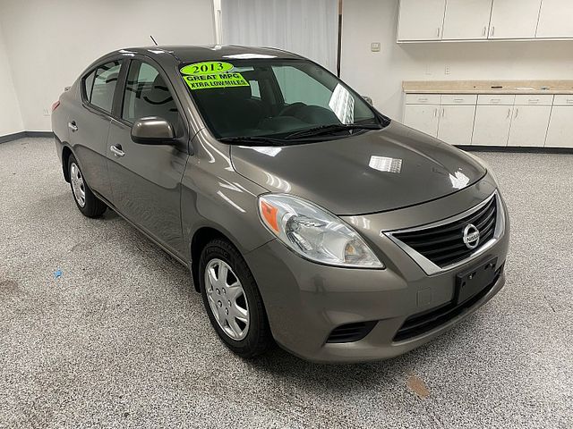 2013 Nissan Versa SV
