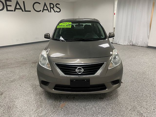 2013 Nissan Versa SV